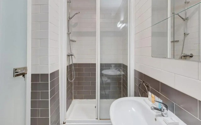 244-Suite Saint Dominique