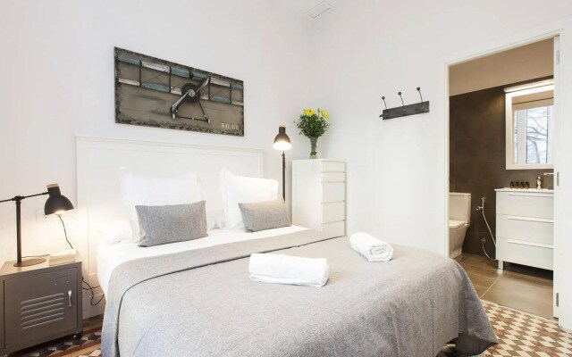Aspasios Urquinaona Apartments