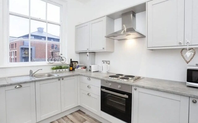 Melrose Yard Apartment 2