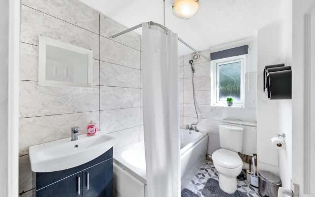 Stunning 1 Bedroom Apartment in Dagenham