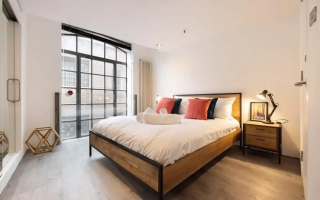 Soho Warehouse Loft With Concierge Lift