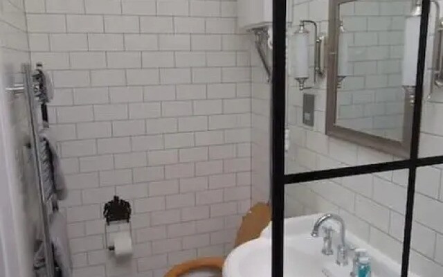 Stunning 1double Bed Apartment in London