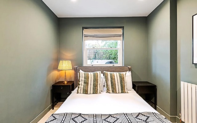 Stylish Shepherd's Bush Flat With Patio