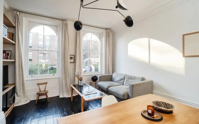Stylish 1 Bedroom With a Private Garden