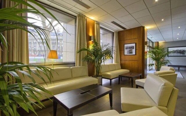 B&B HOTEL Paris 17 Batignolles