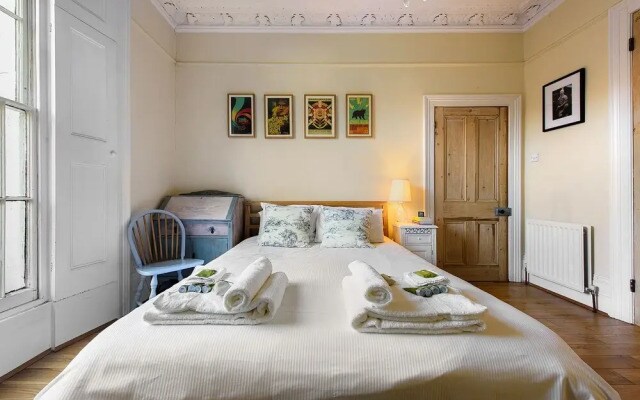 Beautiful 1BR Camden Home