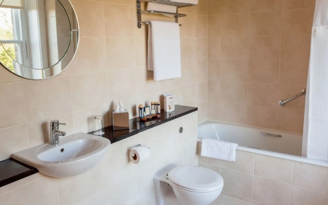 Grovefield House Hotel By Uno -FREE PARKING