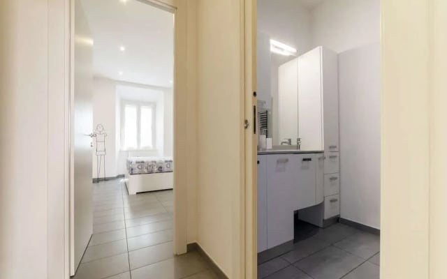 Porta Pia & Villa Torlonia Apartment with Balcony