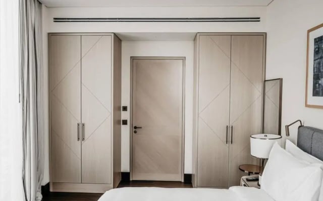 Serviced Luxurious 3+1 in Address Emaar Square