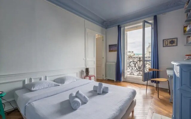 Balcony Views to the Eiffel Tower