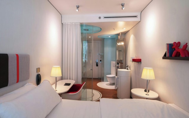 CitizenM Schiphol Airport