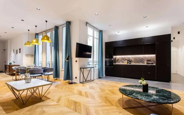 Luxury on the Champs-elysees: Prestigious, 10P 5BR