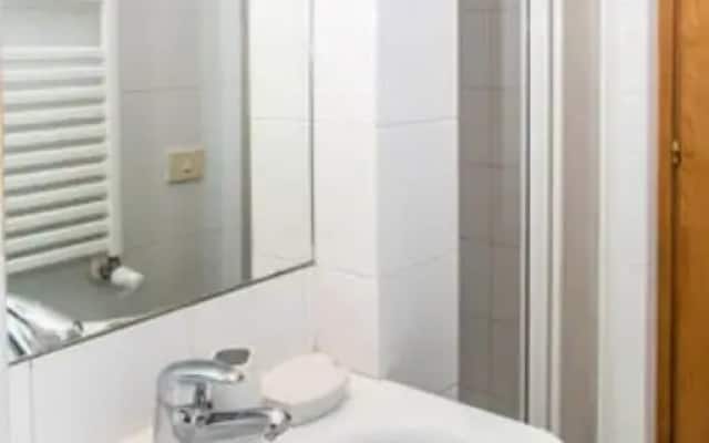 Studio with enclosed garden and wifi at Roma