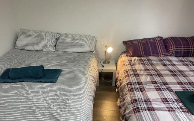 Great 5-bed Wembley Home 25min From Central London