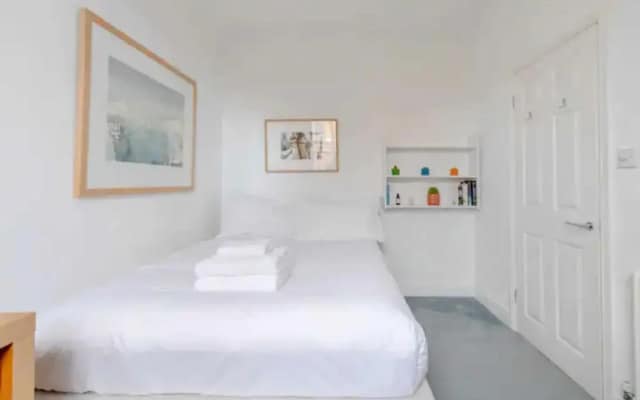Beautifully Designed 2BD House - by Queen's Park!