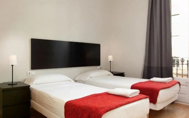 Modern Center Apartments