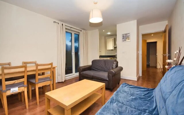 BAI Amazing 5 Sleeper Flat in London Zone 2