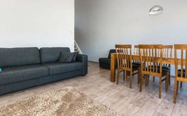 Skivillas 61 ukkohalla (b10)