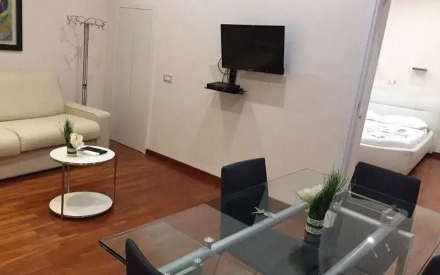Spanish Steps Suite 128