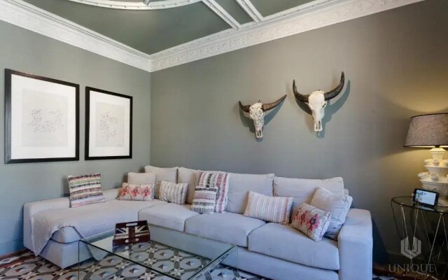Unique Rentals Luxurious Oasis