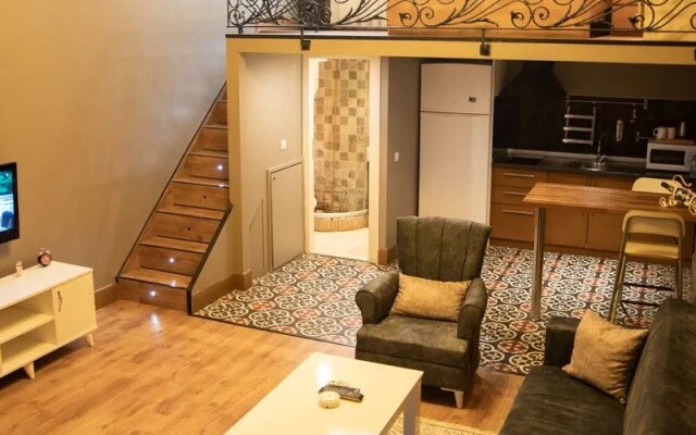 The Hera Suite Hotel