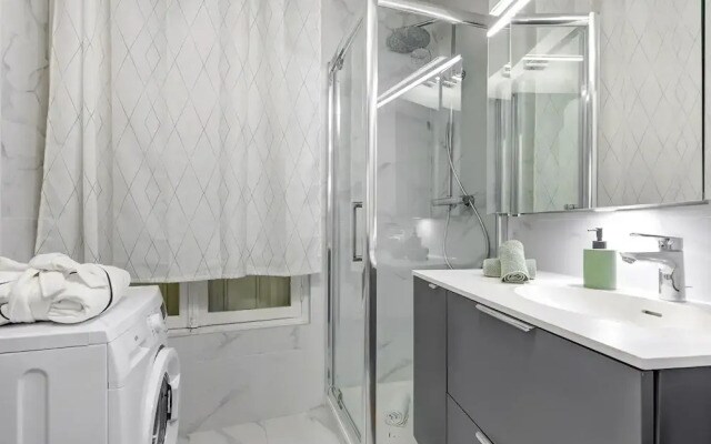 Charming 1BR in Saint-Germain Sleeps 4