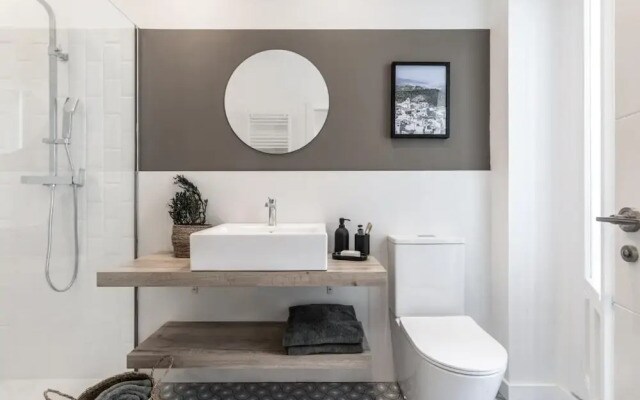 Marbore - 4 Bedrooms Apartment in Trafalgar