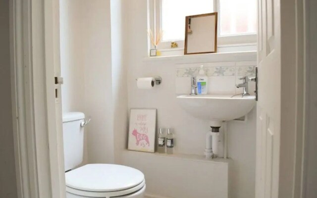3 Bedroom House Close to Victoria Park