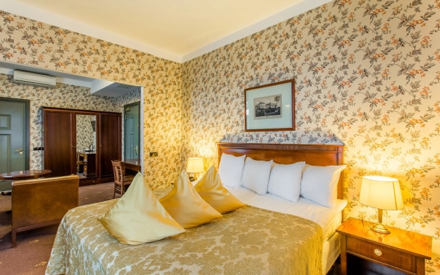 Hestia Hotel Barons