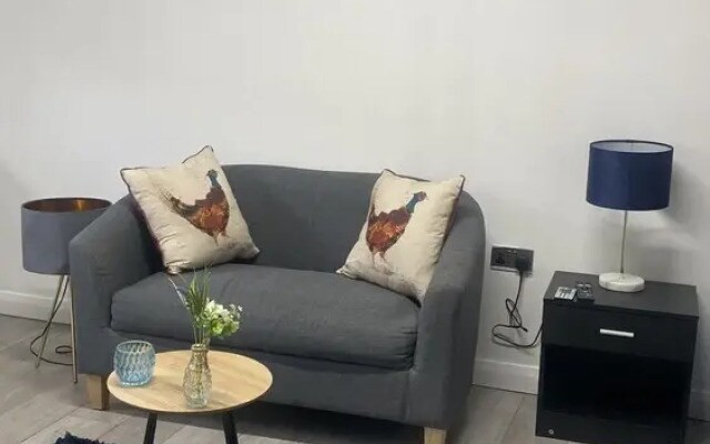 Hayy Vibrant Studios Queensgate