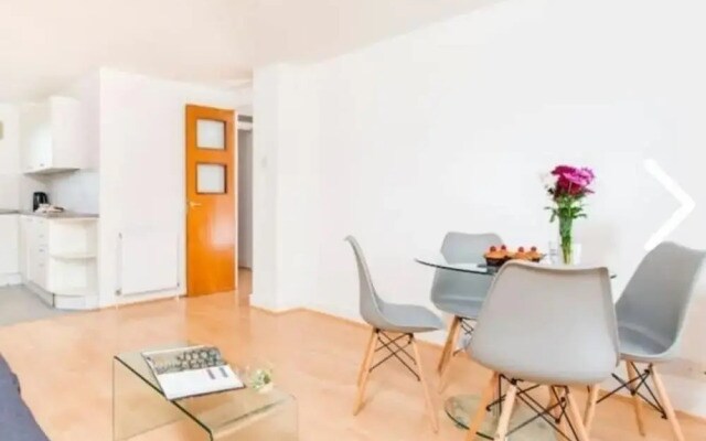 Clean Two Bedroom Apartment