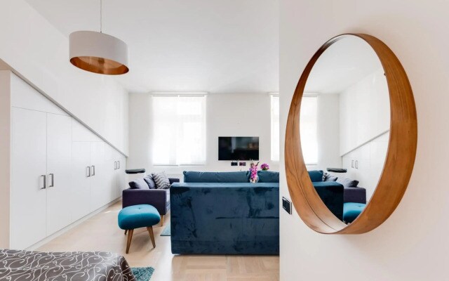 Royal Residence Apartment in the Heart of Prague