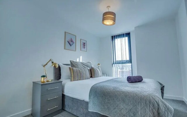 Sheffield 11th Floor City View Apartment