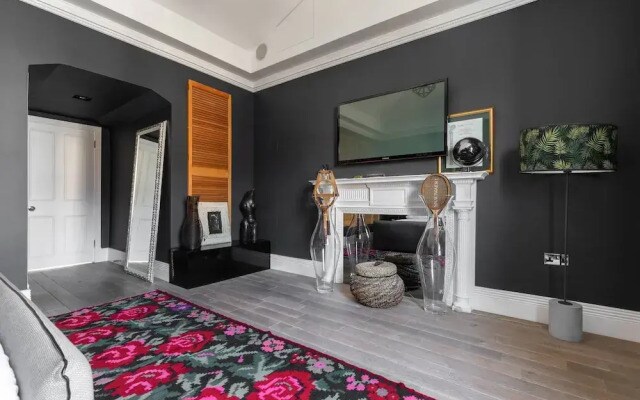 Hans Road II by Onefinestay