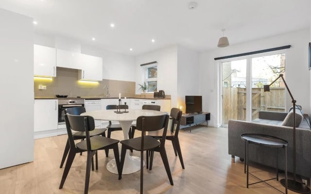 Clapham Road Apartment