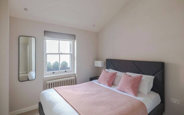 Parkside House - Regent's Park - by Frankie