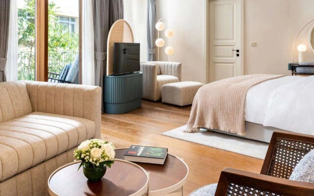 Ecole St Pierre Hotel