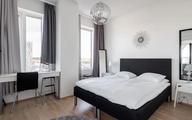 Stunning Views 2BR Apt with Sauna & Best Location