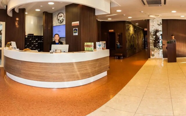 Бест Вестерн Русский Манчестер (Best Western)