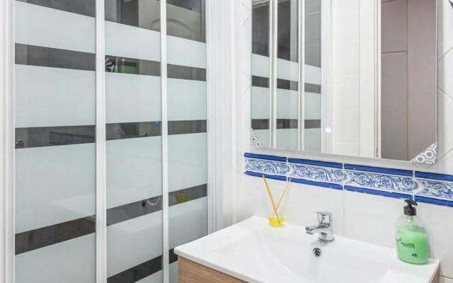 Apartamentos Day Madrid MADERA Centro Gran Via Sol Malasaña