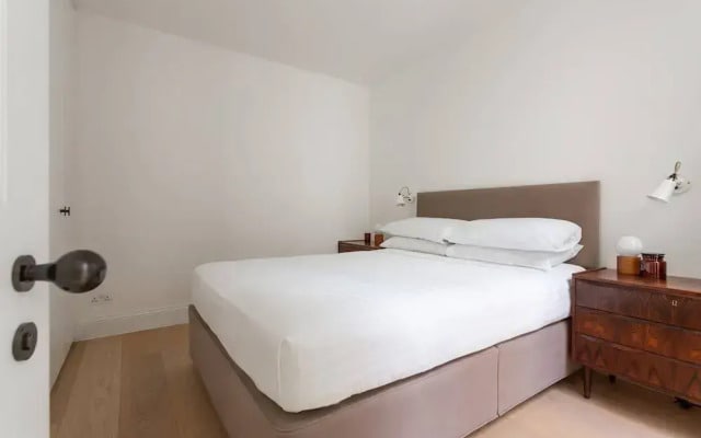 Kildare Gardens by Onefinestay