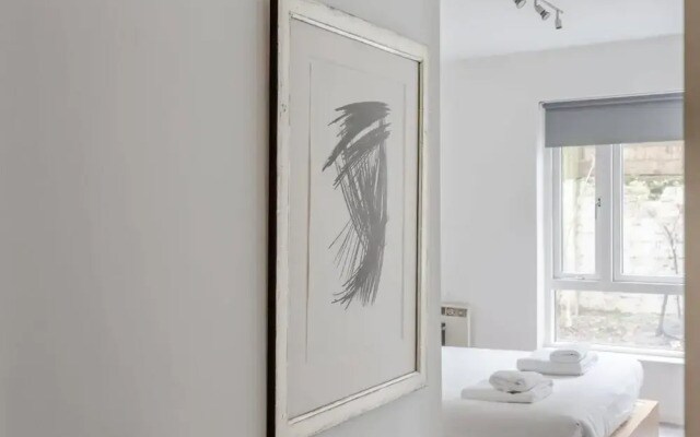 Spacious 1 Bed Apartment Near Shoreditch Park