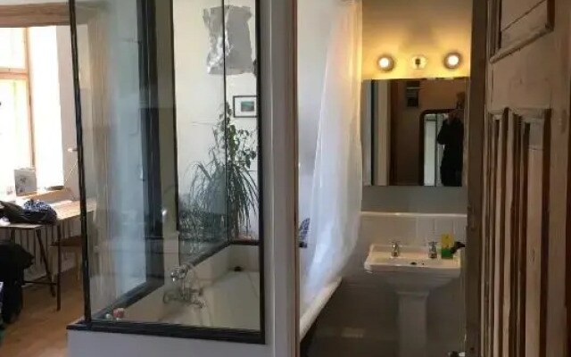 Sunrise apartment in the quiet centre