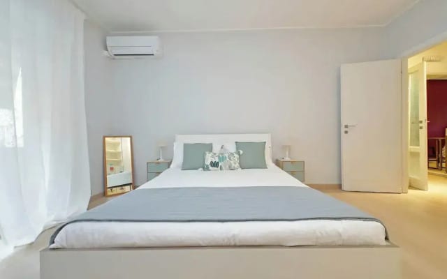 Trendy Flat near Marconi