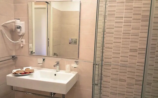 Residenze Serventi Longhi