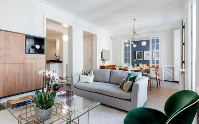 Justicia Apartment II