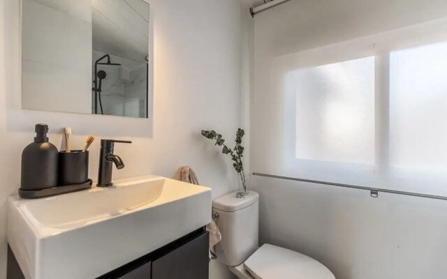 Hiis - 2 Bedrooms and Terrace in R os Rosas