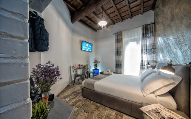 StarHome NAVONA
