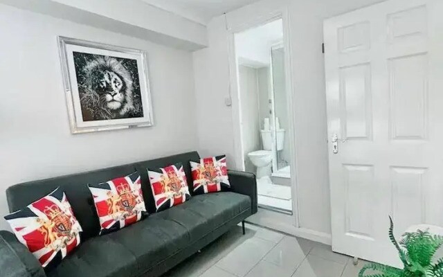 Comfortable 3 Bed Flat in King Cross