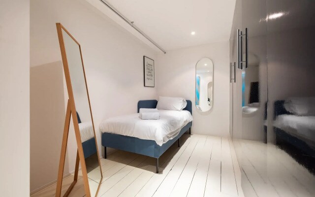 Spacious & Bright Loft Apartment - Shoreditch